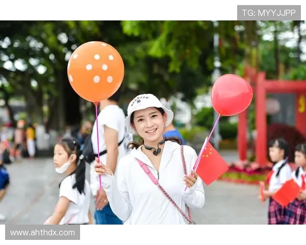 阳光沙海燃动青岛：世界沙排巡回赛演绎肌肉线条与海浪的交响(2)